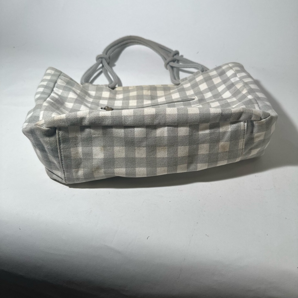 Gray Checkered Tote With Structured Design - image 4
